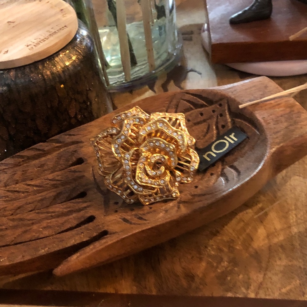 nOir Jewelry Gold and Silver Rose Brooch